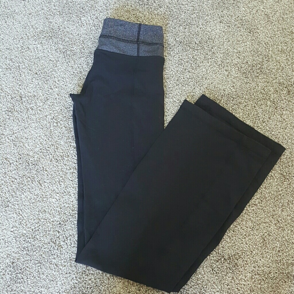 Lululemon women sport pants size 4 bootcut